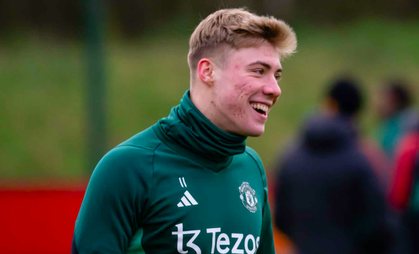2 viện binh xuất hiện trên sân tập M.U, sẵn sàng chiến Tottenham - Bóng Đá