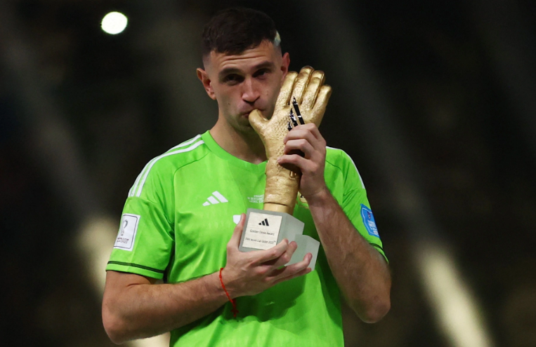 Đội hình 11 cái tên xuất sắc ở EPL không thuộc 'Big Six' - Bóng Đá