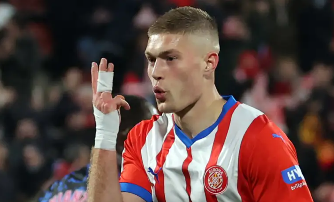 Tiền đạo Girona 'hủy diệt' đối thủ trong 6 phút - Bóng Đá