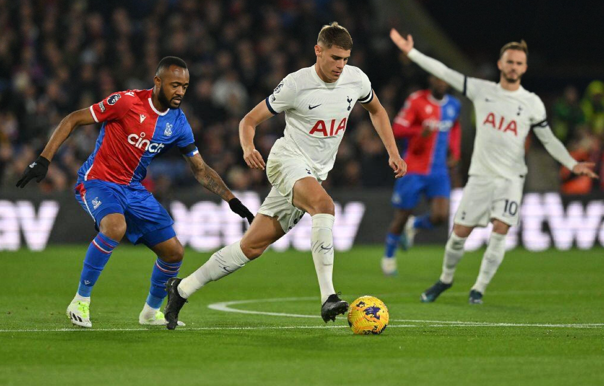 Xếp hạng 5 cặp trung vệ hay nhất Premier League 2023/24 - Bóng Đá