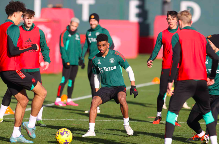Hạ Villa, HLV Ten Hag nổi hứng phô diễn kỹ thuật trên sân tập Man Utd - Bóng Đá