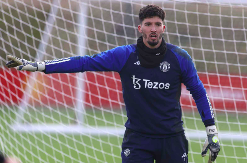 Hạ Villa, HLV Ten Hag nổi hứng phô diễn kỹ thuật trên sân tập Man Utd - Bóng Đá