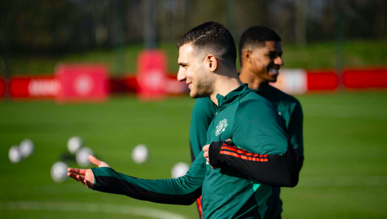 Buổi tập của Man Utd tràn ngập tiếng cười với trò chơi lạ - Bóng Đá