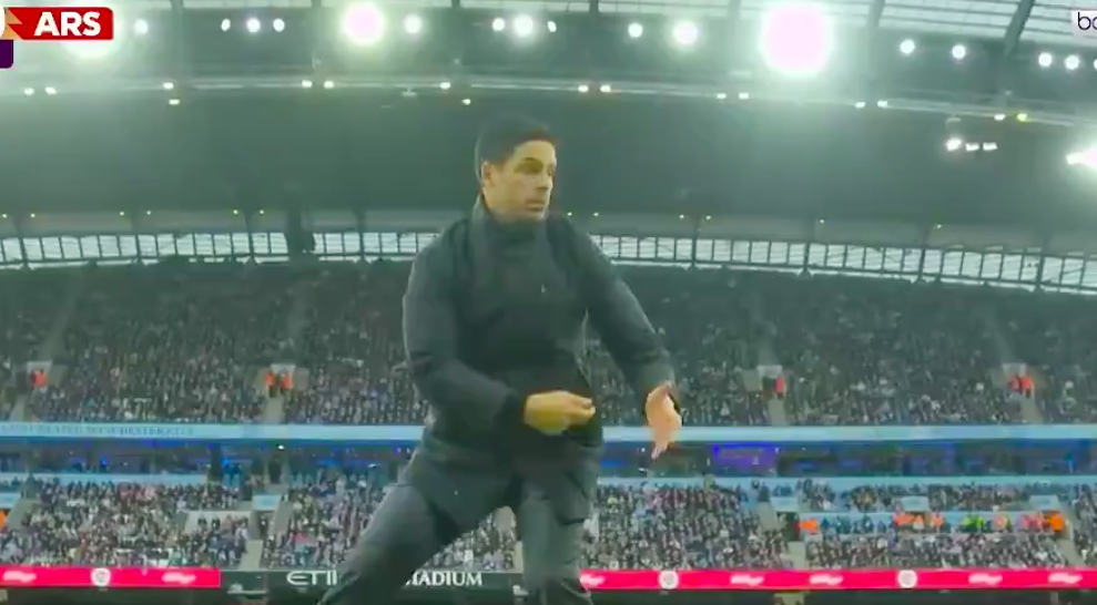 Pha bóng khiến Arsenal mất chiến thắng trước Man City - Bóng Đá