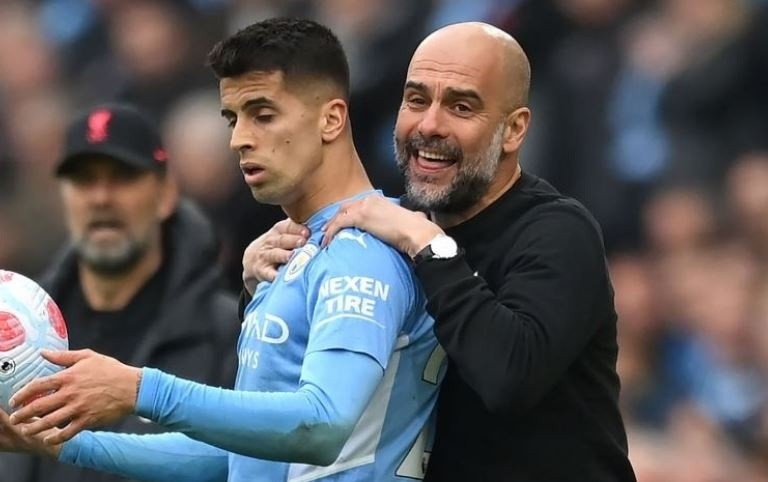 Hành động khiến Cancelo bị Pep Guardiola gạch tên - Bóng Đá