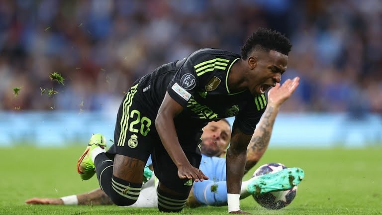 Man City chỉ còn một rào cản để trở nên vĩ đại - Bóng Đá