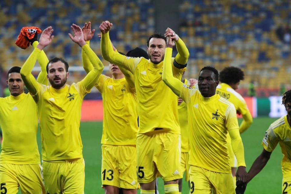 Bị loại khỏi Champions League, Barcelona là ƯCV vô địch Europa League - Bóng Đá