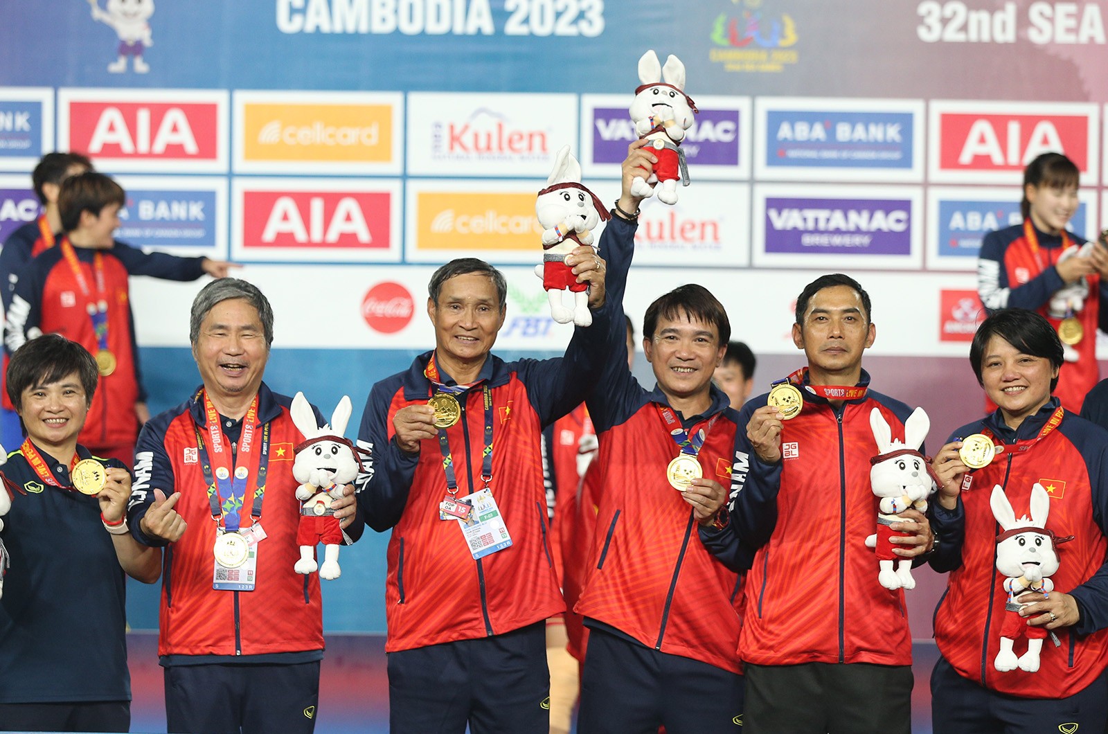 Xúc động khoảnh khắc tuyển nữ Việt Nam làm nên lịch sử ở SEA Games - Bóng Đá
