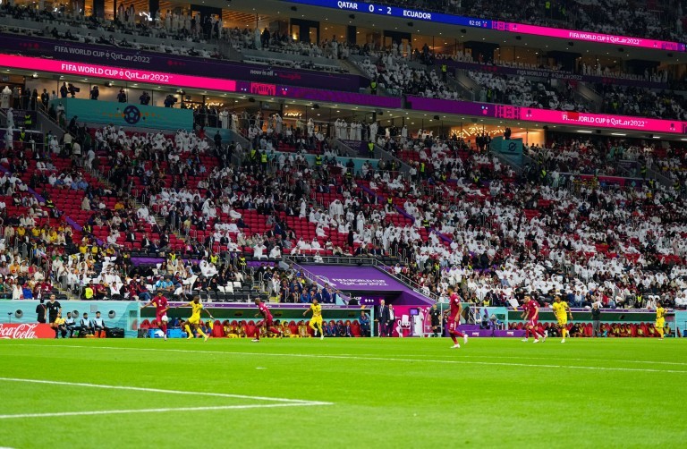 Xấu hổ Qatar! Điều chưa từng thấy ở một kỳ World Cup - Bóng Đá