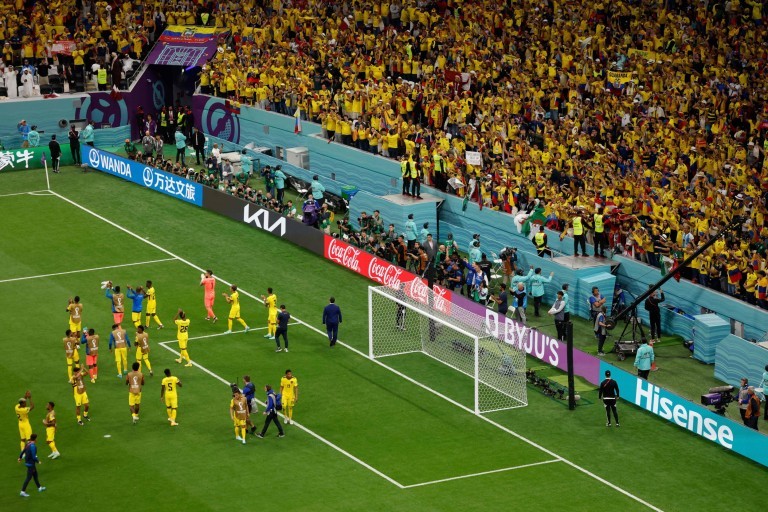 Xấu hổ Qatar! Điều chưa từng thấy ở một kỳ World Cup - Bóng Đá