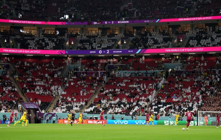 Xấu hổ Qatar! Điều chưa từng thấy ở một kỳ World Cup - Bóng Đá