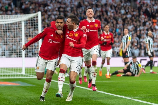 Casemiro claims Arsenal and Man City are still ‘a level above’ after Manchester United’s Carabao Cup win - Bóng Đá