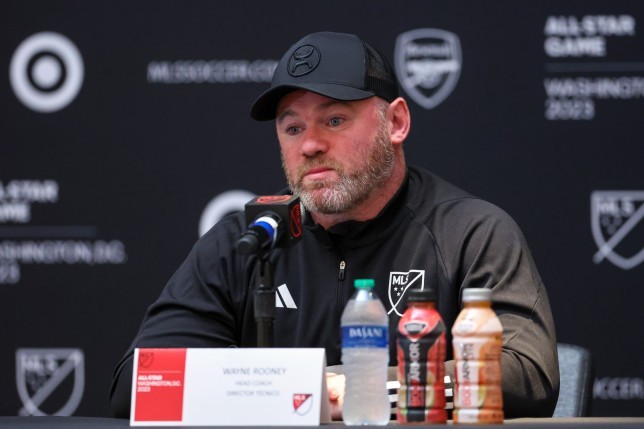 Wayne Rooney backs Premier League trio to challenge Manchester City and Arsenal - Bóng Đá