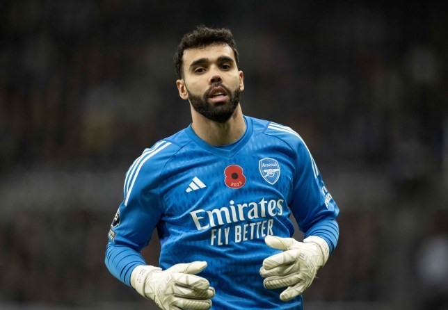 Xuất hiện vấn đề của Raya tới Arsenal, bất ngờ Man Utd - Bóng Đá