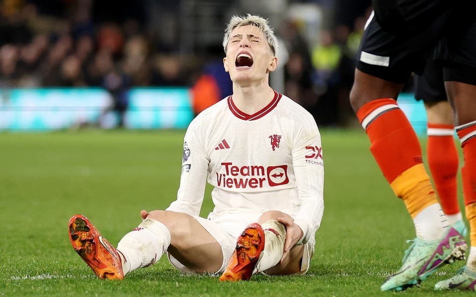Điểm đen khiến M.U suýt trả giá trước Luton Town - Bóng Đá