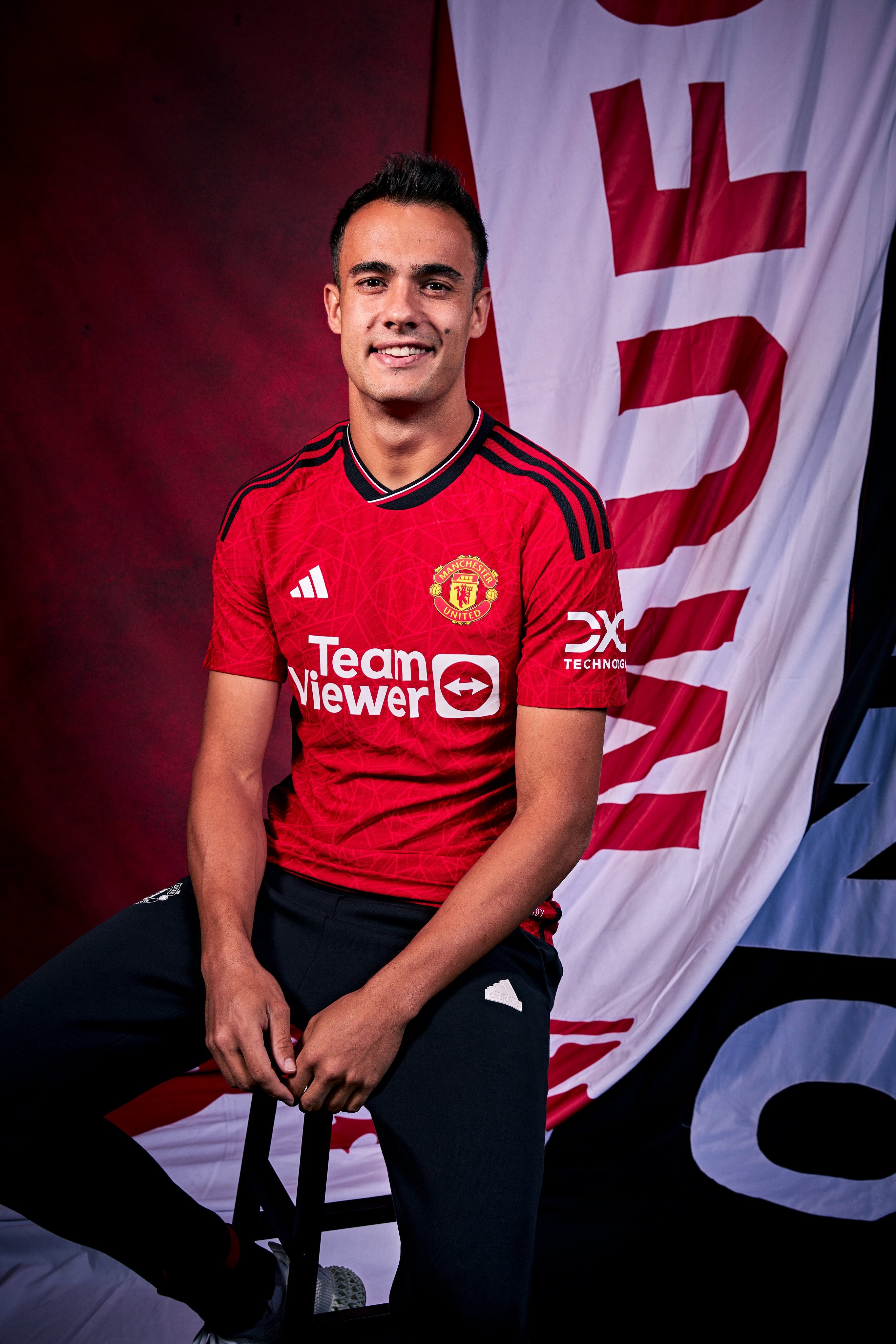 MU ký Sergio Reguilon, Erik ten Hag phá lời thề độc của Sir Alex - Bóng Đá