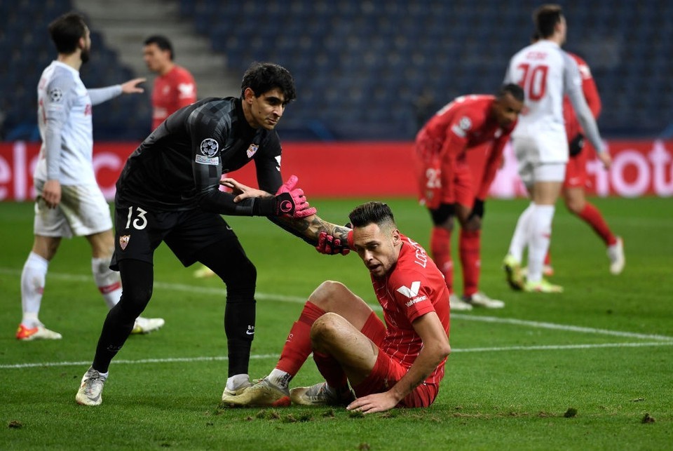 Bị loại khỏi Champions League, Barcelona là ƯCV vô địch Europa League - Bóng Đá