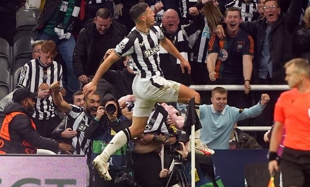 CHÍNH THỨC! Newcastle công bố hợp đồng mới - Bóng Đá