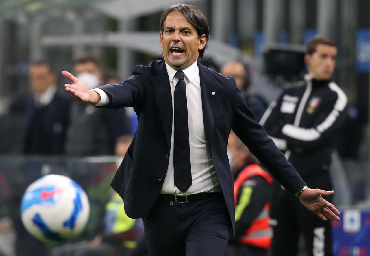 4 HLV nhận thẻ đỏ sau vòng đấu đầy tranh cãi của Serie A - Bóng Đá