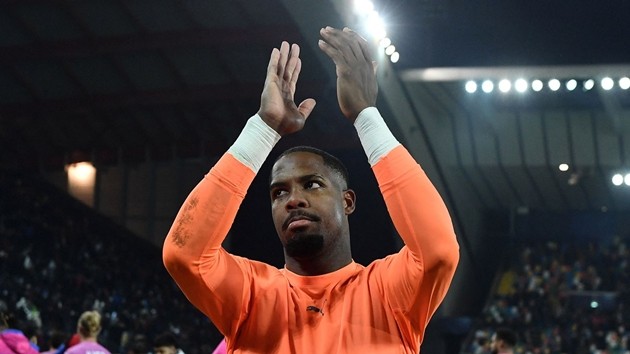 Phân biệt chủng tộc với Maignan, cổ động viên nhận cái kết đắng - Bóng Đá