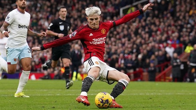 Đội hình tiêu biểu vòng 23 Premier League: Vinh danh sao M.U; Hai cú hat-trick - Bóng Đá