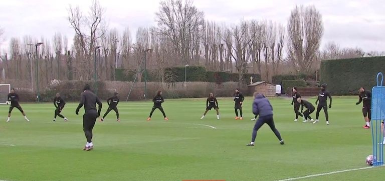 Rõ tình trạng Kante, sân tập Chelsea đón cú hích trước trận quyết định - Bóng Đá