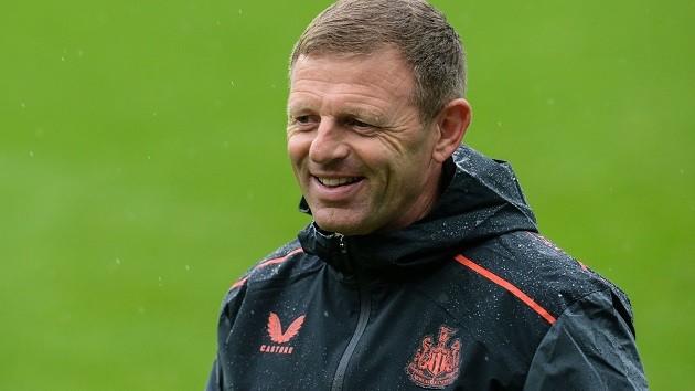 Graeme Jones makes one request to Newcastle United players ahead of Chelsea clash - Bóng Đá