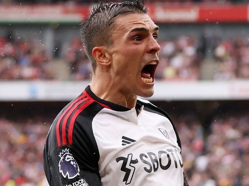 McTominay, Gravenberch và cú lật kèo choáng váng ở chợ hè 2023 - Bóng Đá