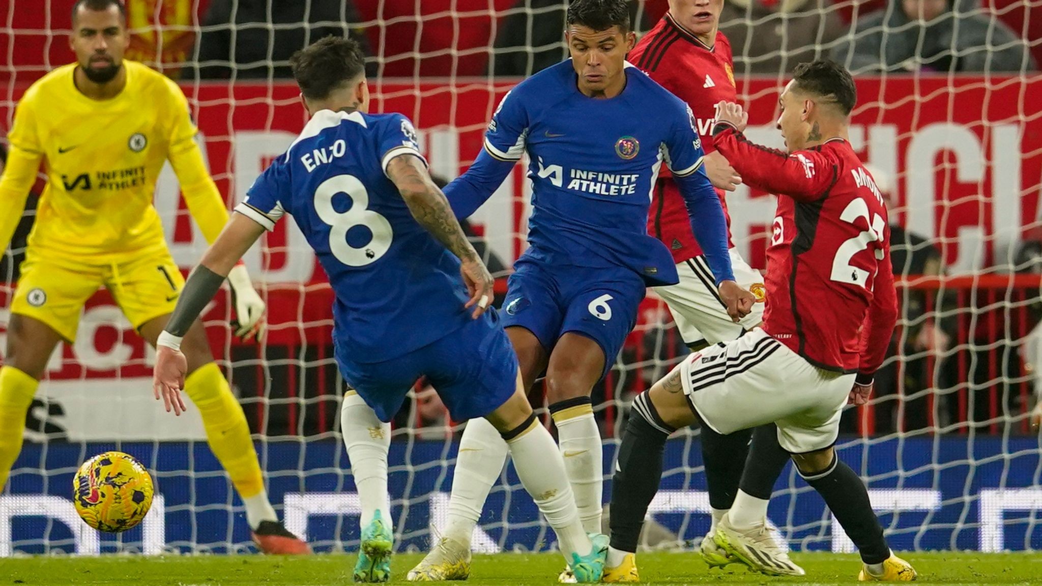 Xâu kim siêu trung vệ, Antony khiến hàng thủ Chelsea hỗn loạn - Bóng Đá