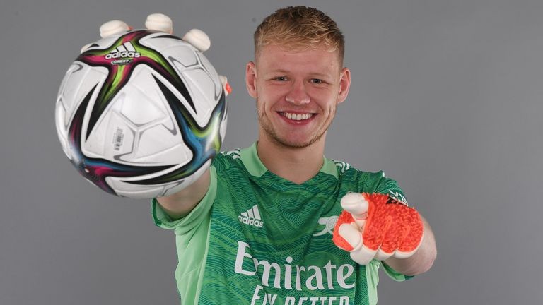 AC Milan keen on Arsenal goalkeeper Aaron Ramsdale - Bóng Đá