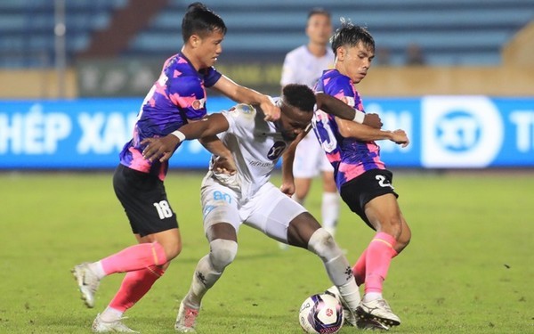 Quang Hải có thể đến Nhật Bản thi đấu; Lâm Đồng gắn mác Sài Gòn - Bóng Đá