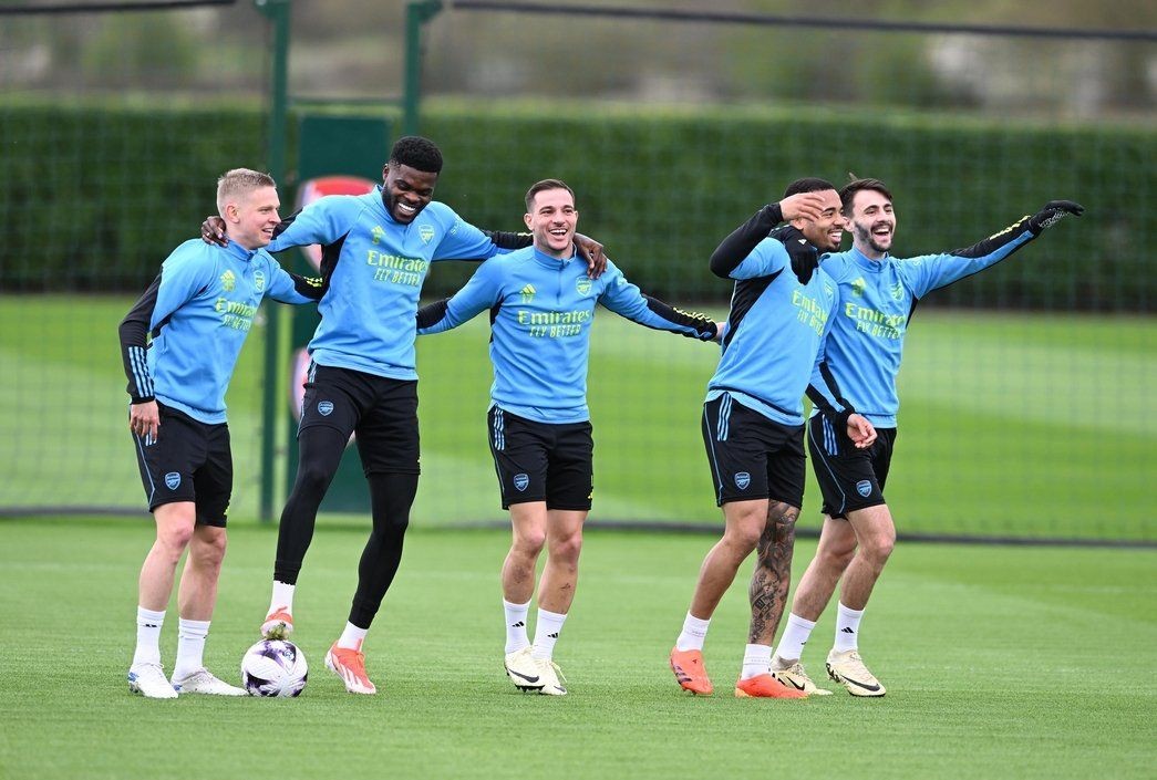 Arsenal tập luyện, cú hích quá lớn xuất hiện - Bóng Đá