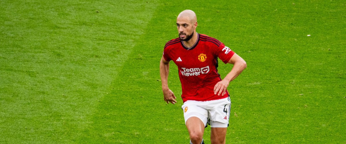 Amrabat lại tỏa sáng khi rời Man Utd - Bóng Đá