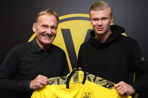 Haaland tạo ra cú lừa khiến M.U, Juve việt vị như thế nào? - Bóng Đá