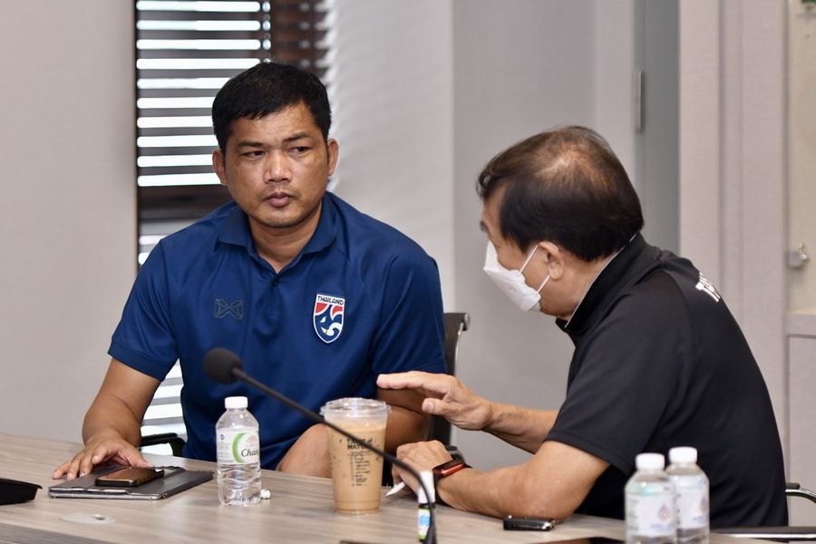 HLV U22 Thái Lan giao bài tập về nhà cho các học trò - Bóng Đá