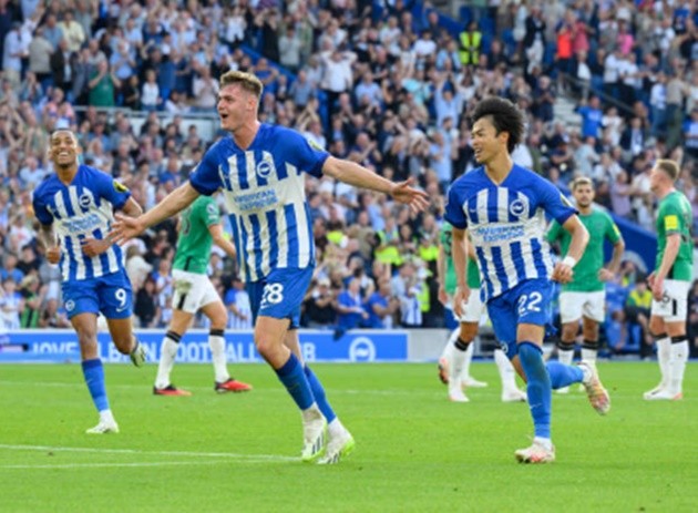 Ferguson lập hat-trick, Brighton trở lại top 4 - Bóng Đá