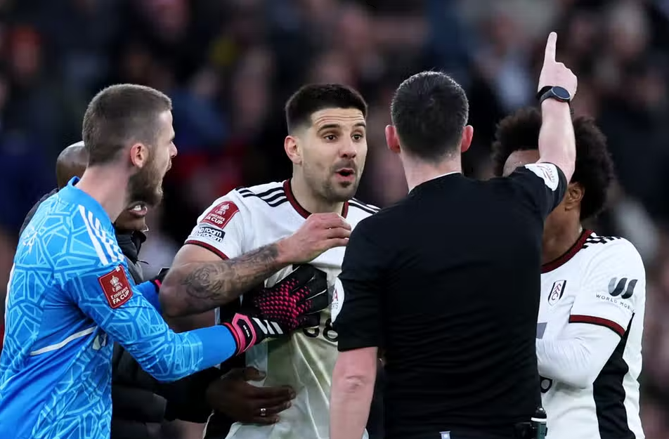 Manchester United interested in Aleksandar Mitrovic - Bóng Đá