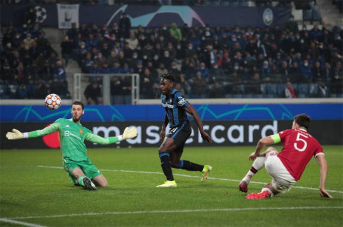 Sốc với số lỗi dẫn tới bàn thua của Maguire sau trận Atalanta - Bóng Đá