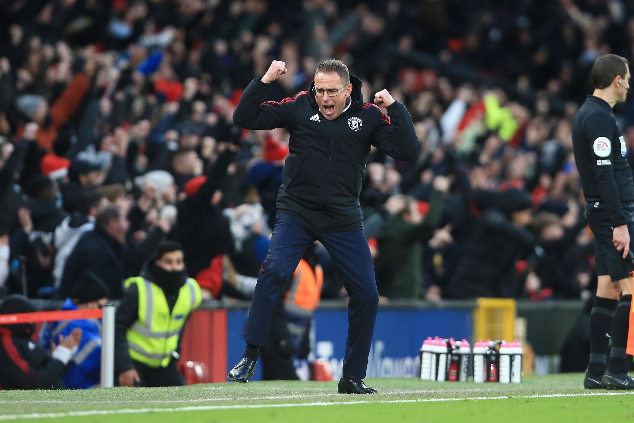Rangnick phản ứng mạnh mẽ ngay khi Fred ghi bàn - Bóng Đá