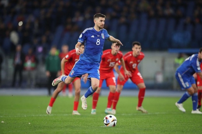 Jorginho gây thất vọng - Bóng Đá