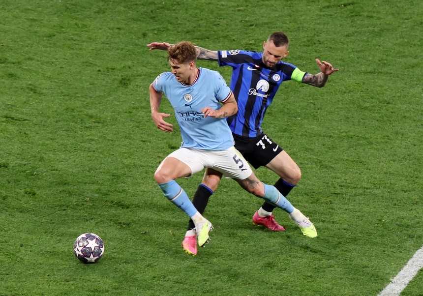 John Stones là Busquets của bóng đá Anh - Bóng Đá