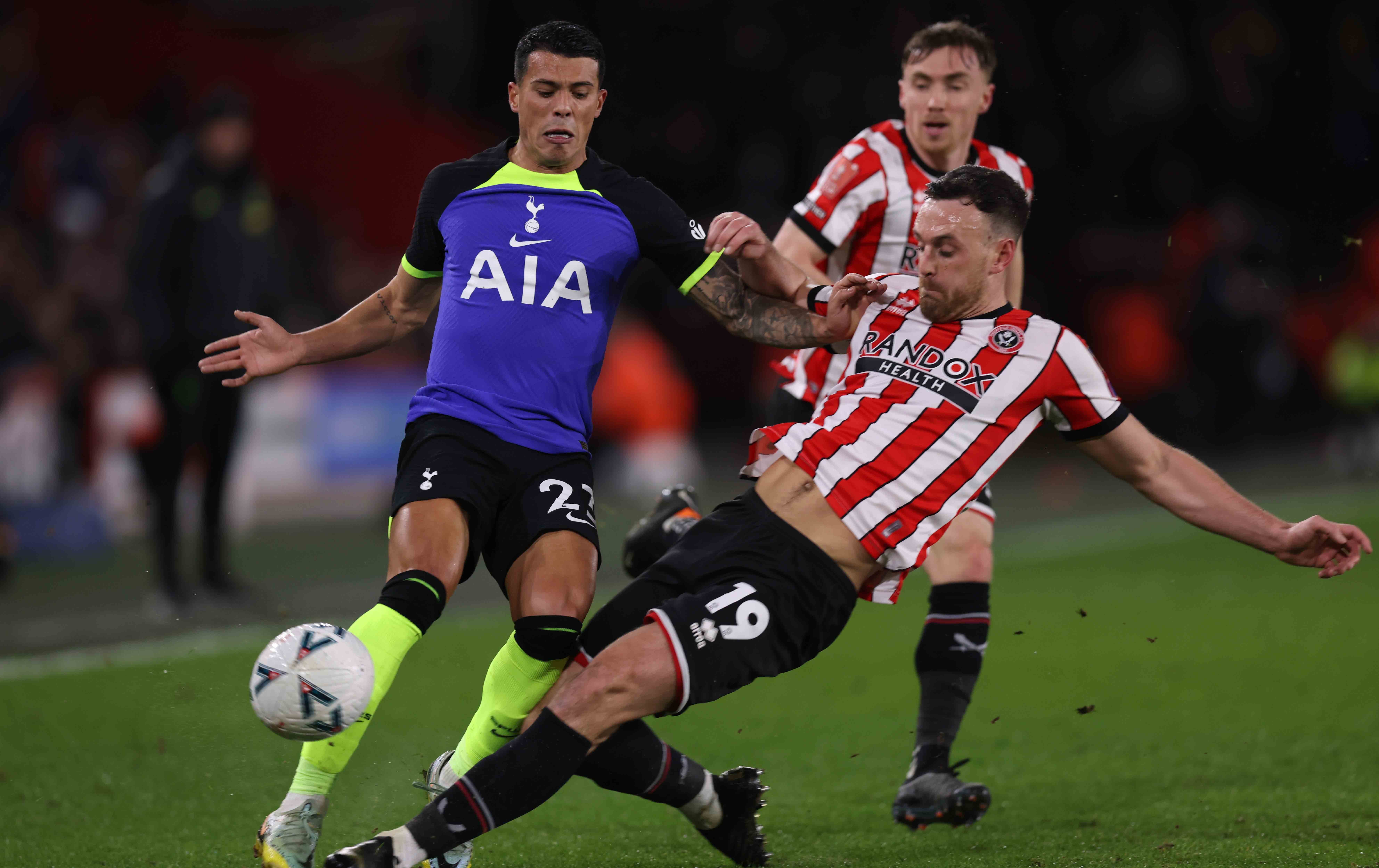 Nhận đòn đau phút 80, Tottenham bị đội hạng dưới loại khỏi FA Cup - Bóng Đá