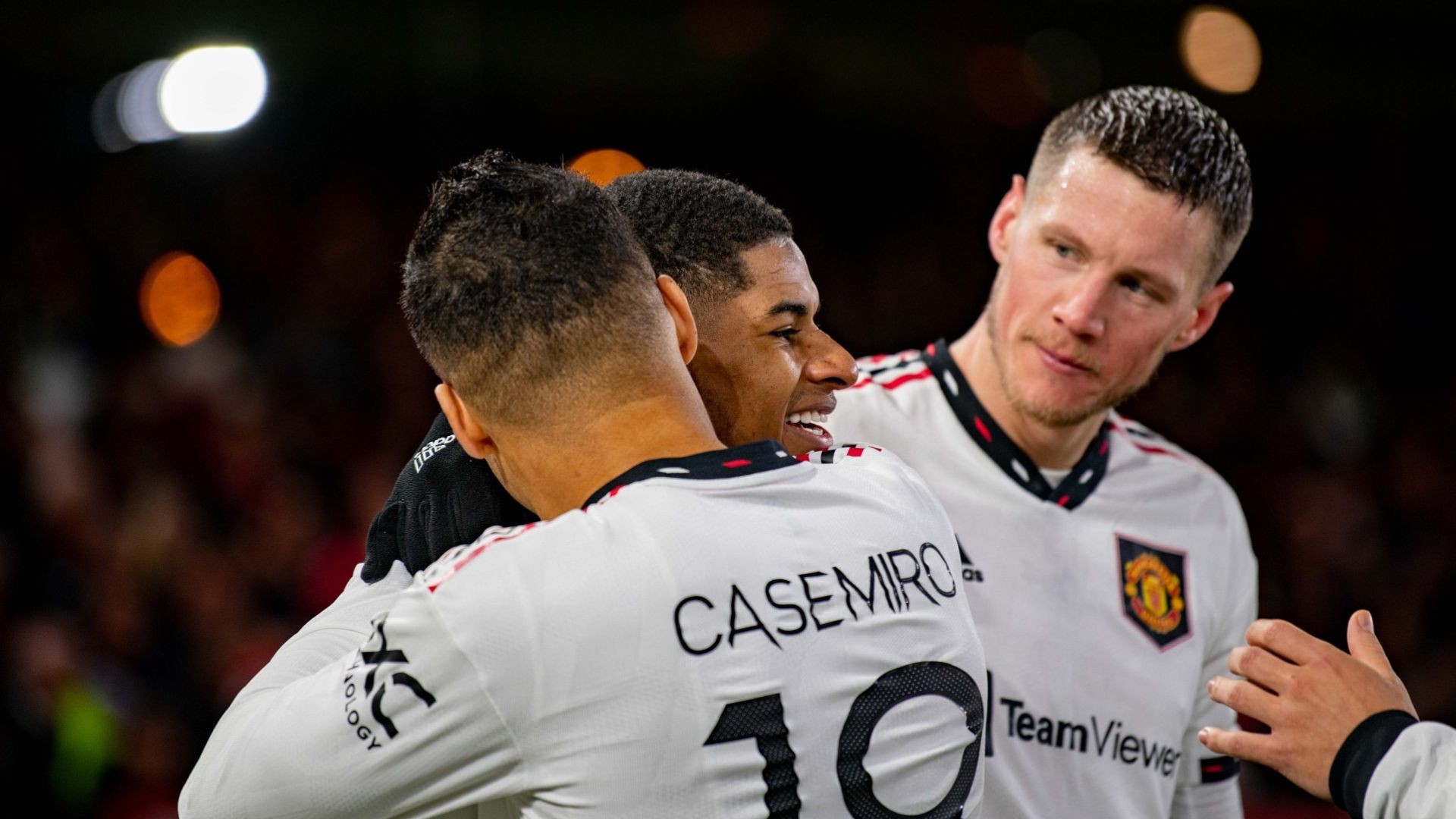 Nottingham vs Man Utd - Ảnh review trận xb trong khung 4h50-5h20 - Bóng Đá
