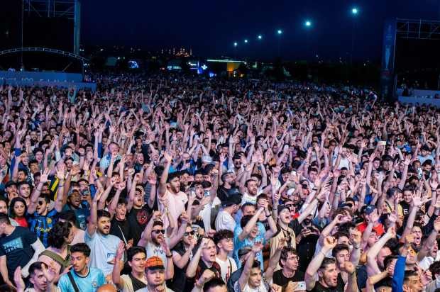 Điều điên rồ sau chức vô địch của Man City - Bóng Đá