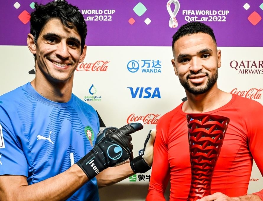 Hành động đẹp của thủ môn Morocco sau trận thắng Bồ Đào Nha - Bóng Đá