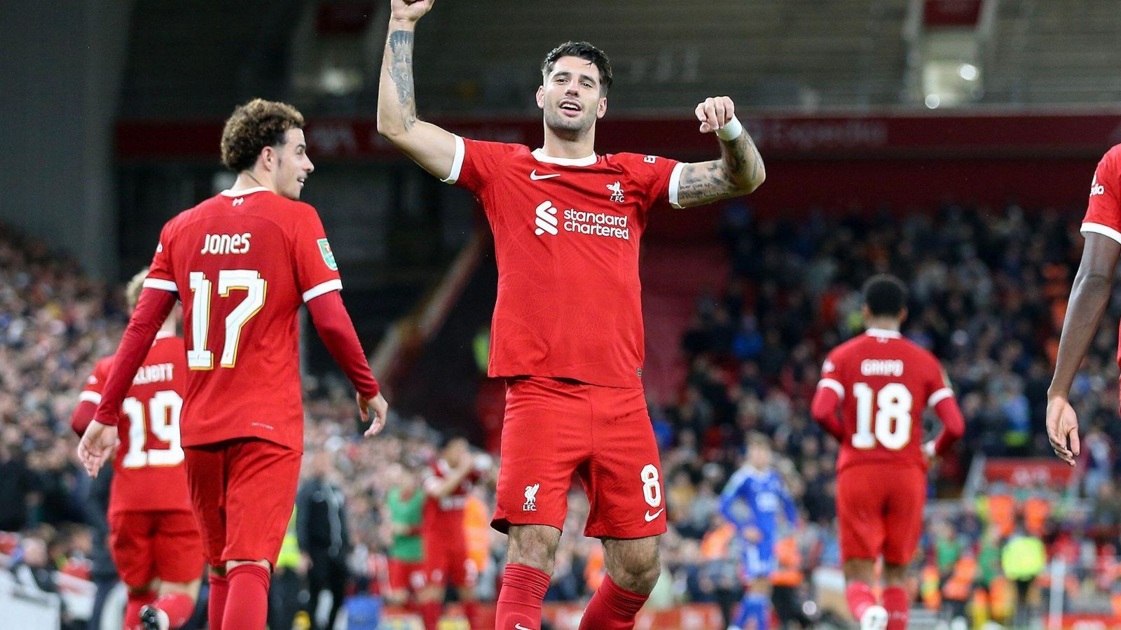 Liverpool xuất sắc ngược dòng hạ Leicester City - Bóng Đá