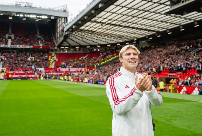 Harry Redknapp cannot believe Manchester United didn’t go for Harry Kane - Bóng Đá