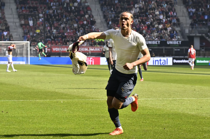 'He destroyed us': Kevin Campbell really likes 19-goal star Arsenal now reportedly want this summer - Bóng Đá