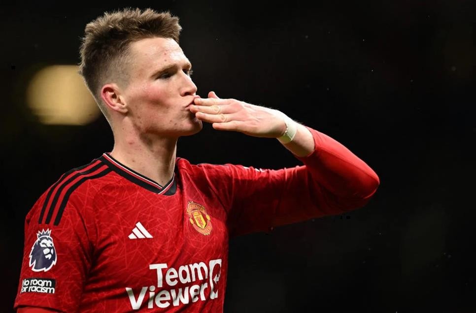 John O'Shea Man Utd star gets highest compliment possible with ‘reminiscent of Robson and Keane’ claim - Bóng Đá