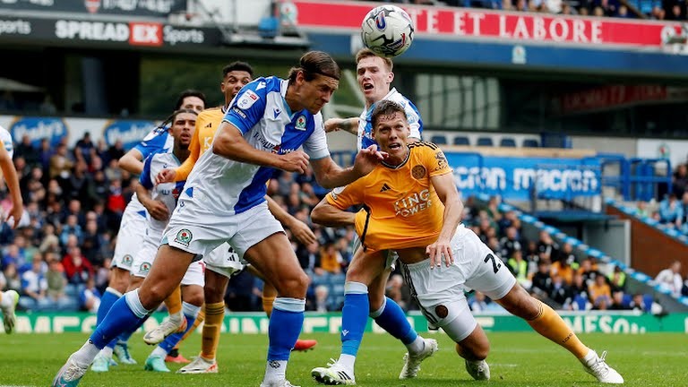 Vardy lại ghi bàn, Leicester thắng  - Bóng Đá